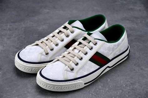 tenis branco gucci masculino|gucci tennis shoes 1977.